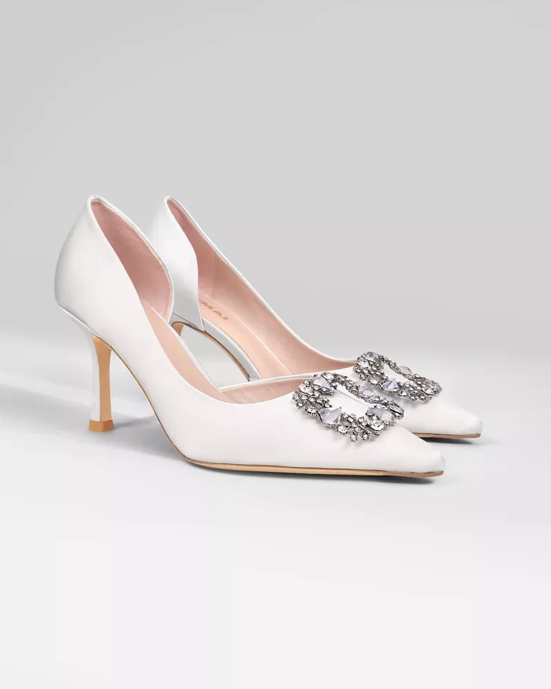 Pointy Pumps in white satin with rhinestones and crystal ornaments Astoria White Satin