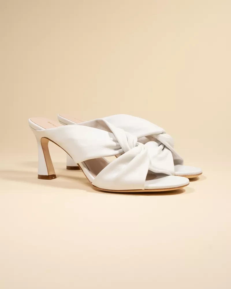 Kabuki White by Diane Perreau