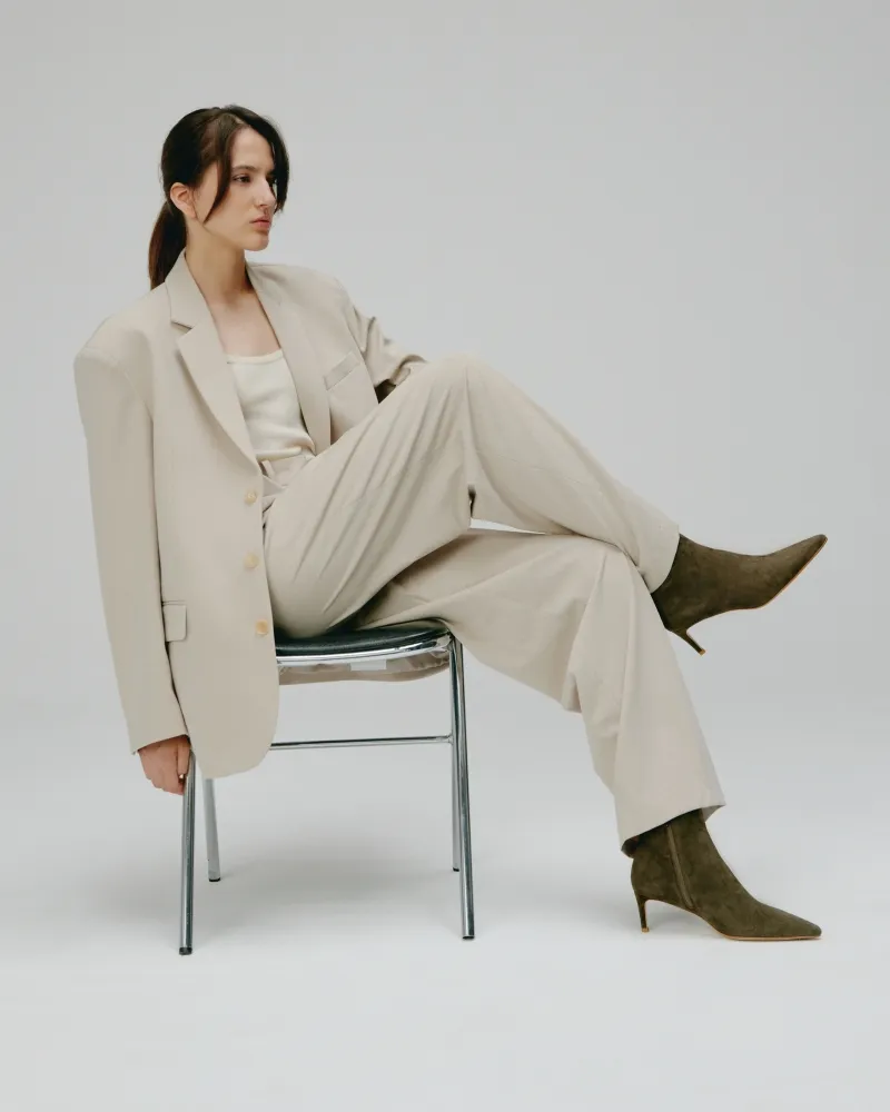 Ankle boots with heel and pointed toe Noura Low kaki Suede