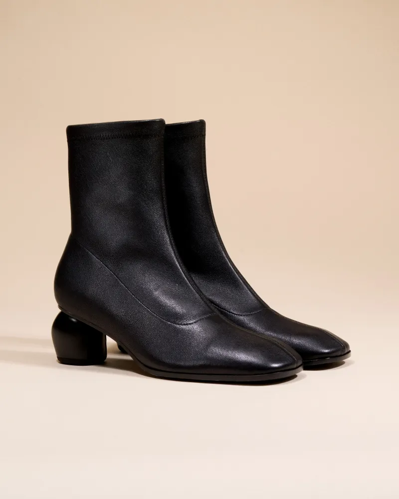LOW-HEELED BOOTS WITH SQUARE TOES RASMUS LOW BLACK LAMB