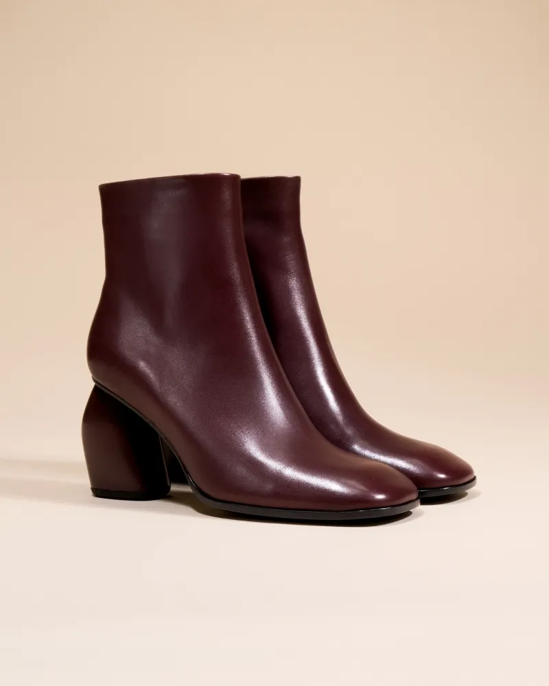 BURGUNDY BOOTS WITH SQUARE TOES AND HIGH HEELS RAMS BURGUNDY