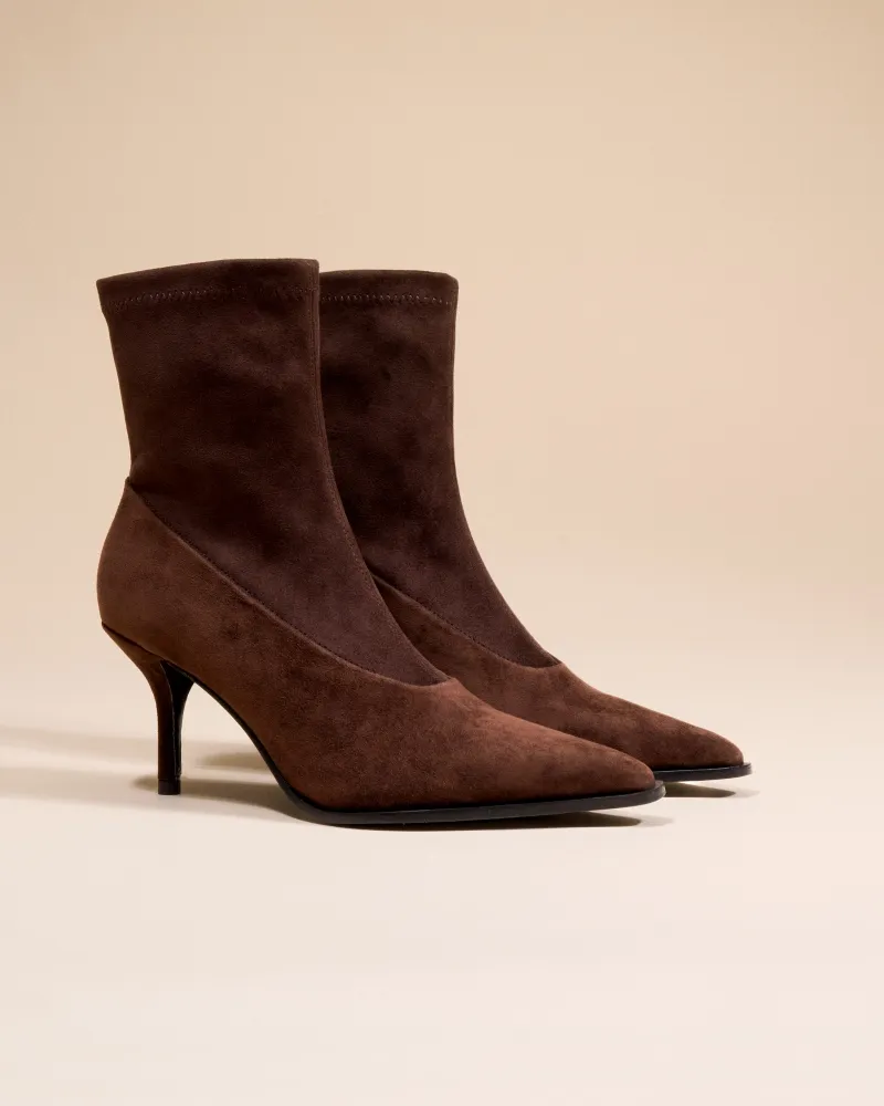 CHOCOLATE POINTED-TOE ANKLE BOOTS WITH STILETTO HEEL ANDO CHOCOLATE