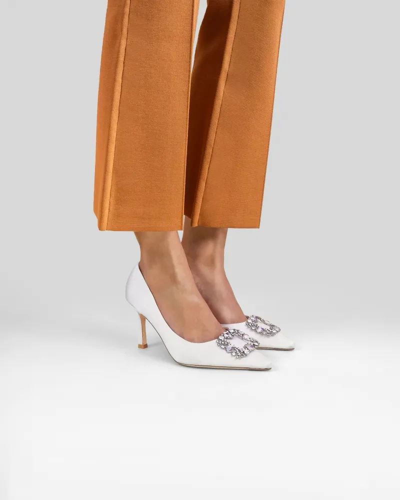 Pointy Pumps in white satin with rhinestones and crystal ornaments Astoria White Satin