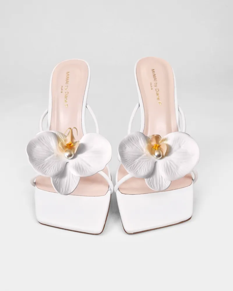 Thira White Strappy Mules with Interchangable Accessories