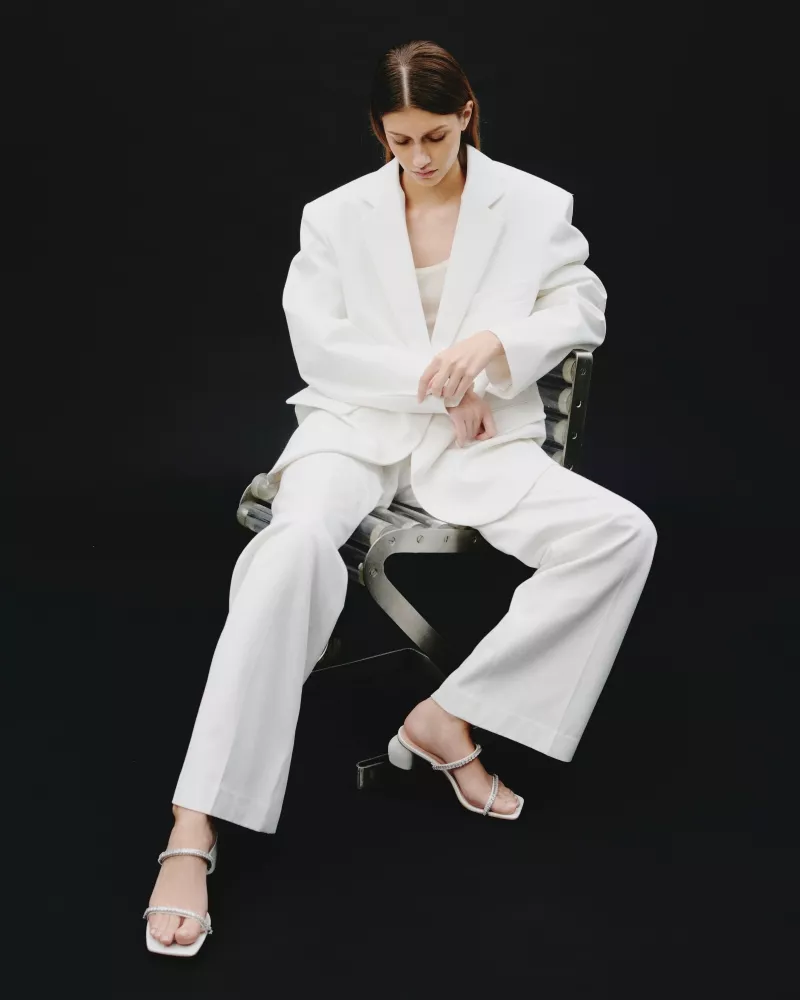 Sandale mule à petit talon et brides blanches en strass Tilda Low White Crystals