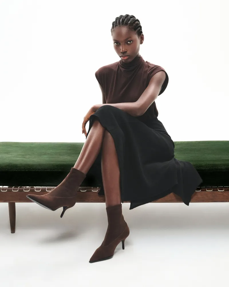 CHOCOLATE POINTED-TOE ANKLE BOOTS WITH STILETTO HEEL ANDO CHOCOLATE