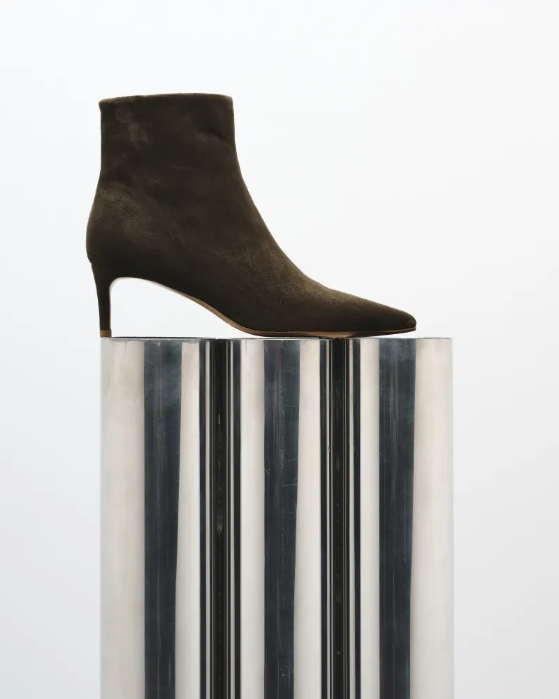 Ankle boots with heel and pointed toe Noura Low kaki Suede