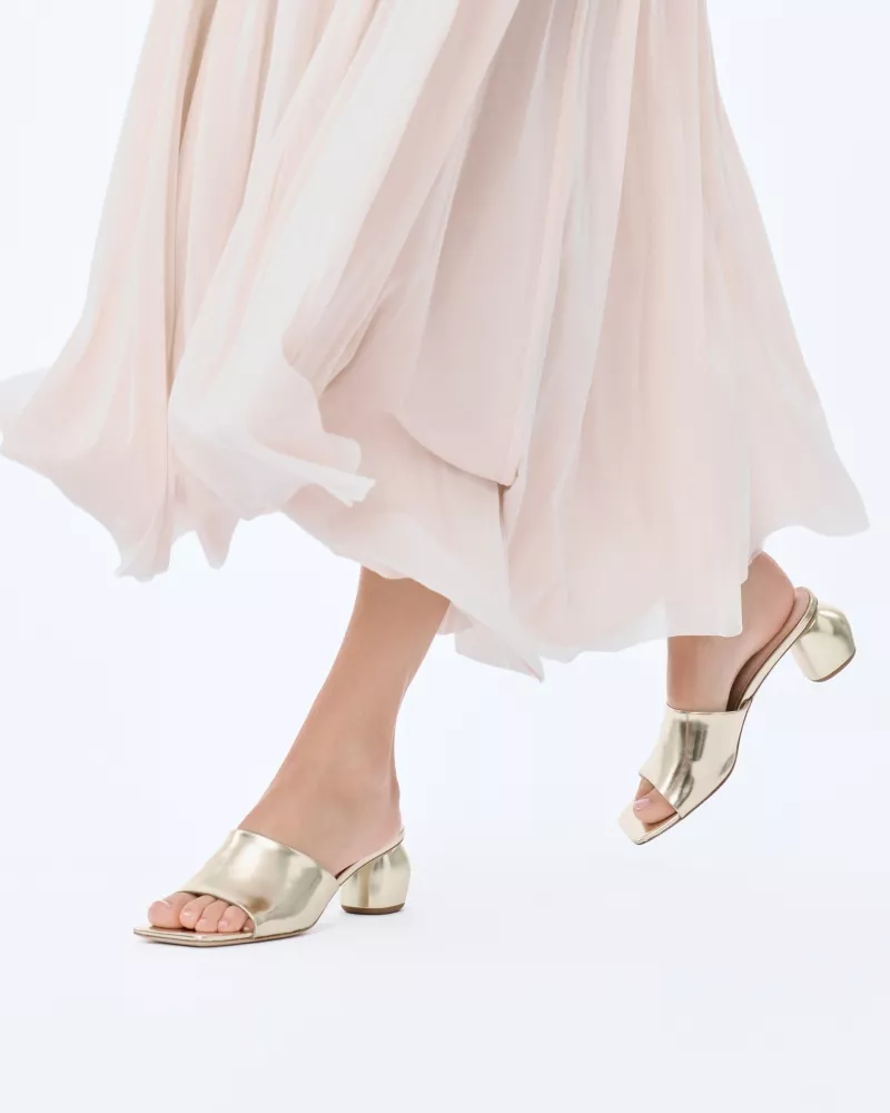 Leather mule with small heel Gemma Low Gold