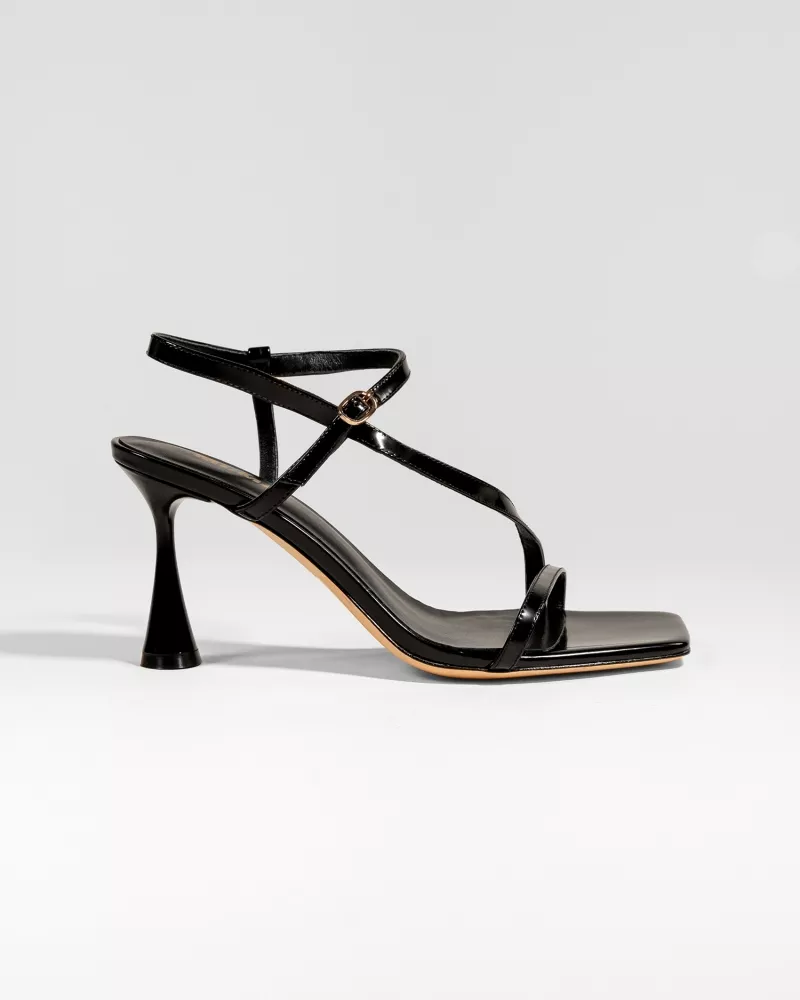 Strappy sandal with square toe in black leather Sally Black
