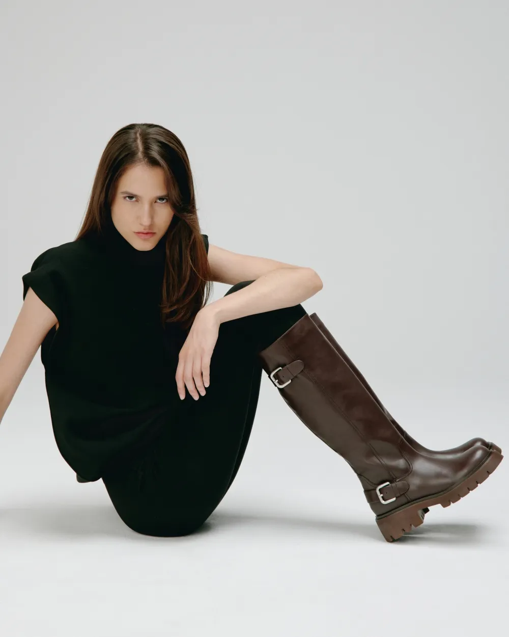 CHOCOLATE BOOTS WITH CHUNKY TREADED SOLES IN LEATHER HERPEN CHOCOLATE