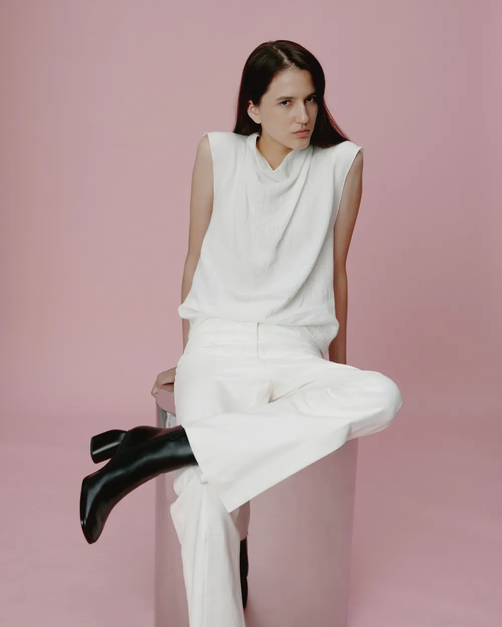 BLACK BOOTS WITH SQUARE TOES AND HIGH HEELS RAMS BLACK