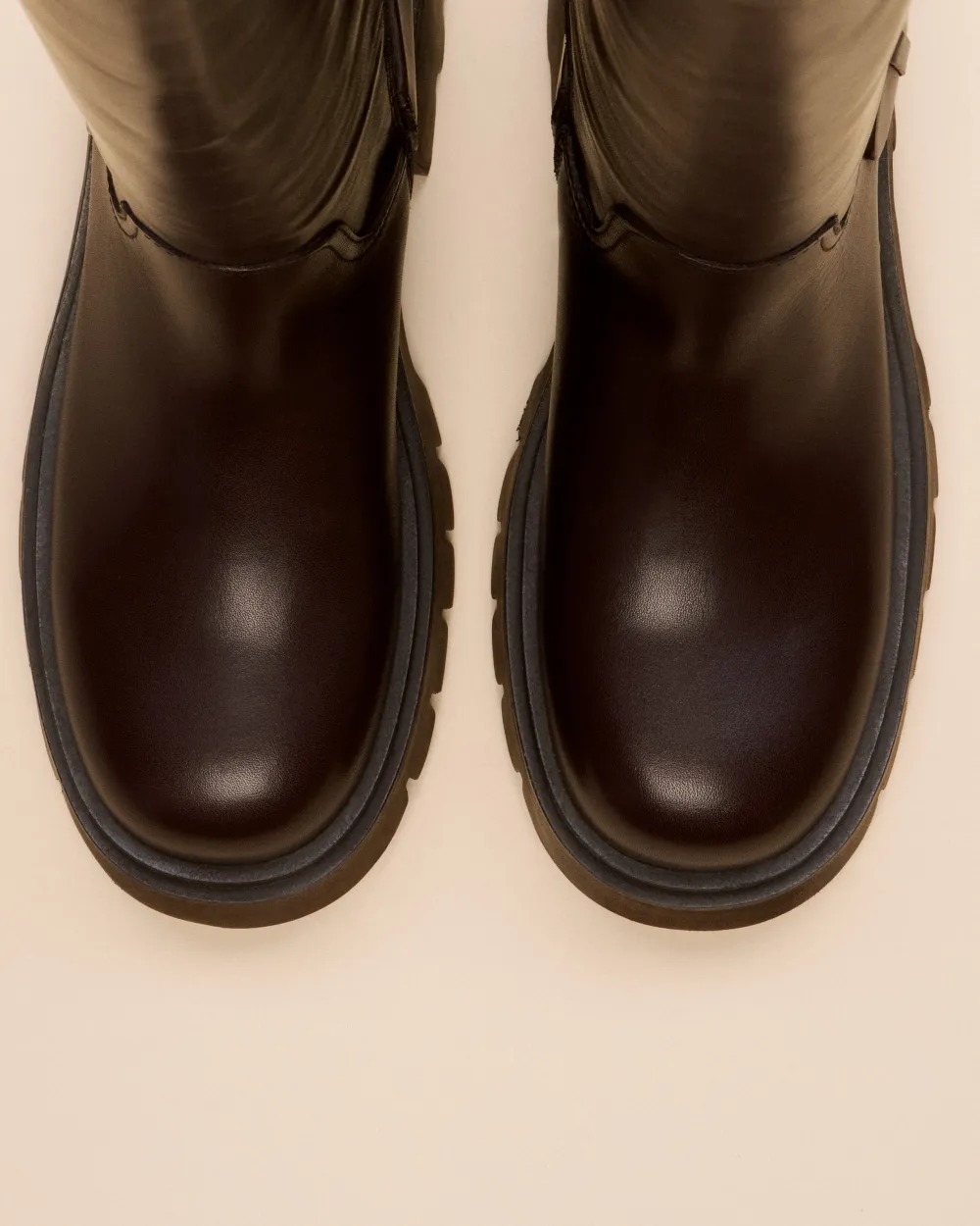 CHOCOLATE BOOTS WITH CHUNKY TREADED SOLES IN LEATHER HERPEN CHOCOLATE