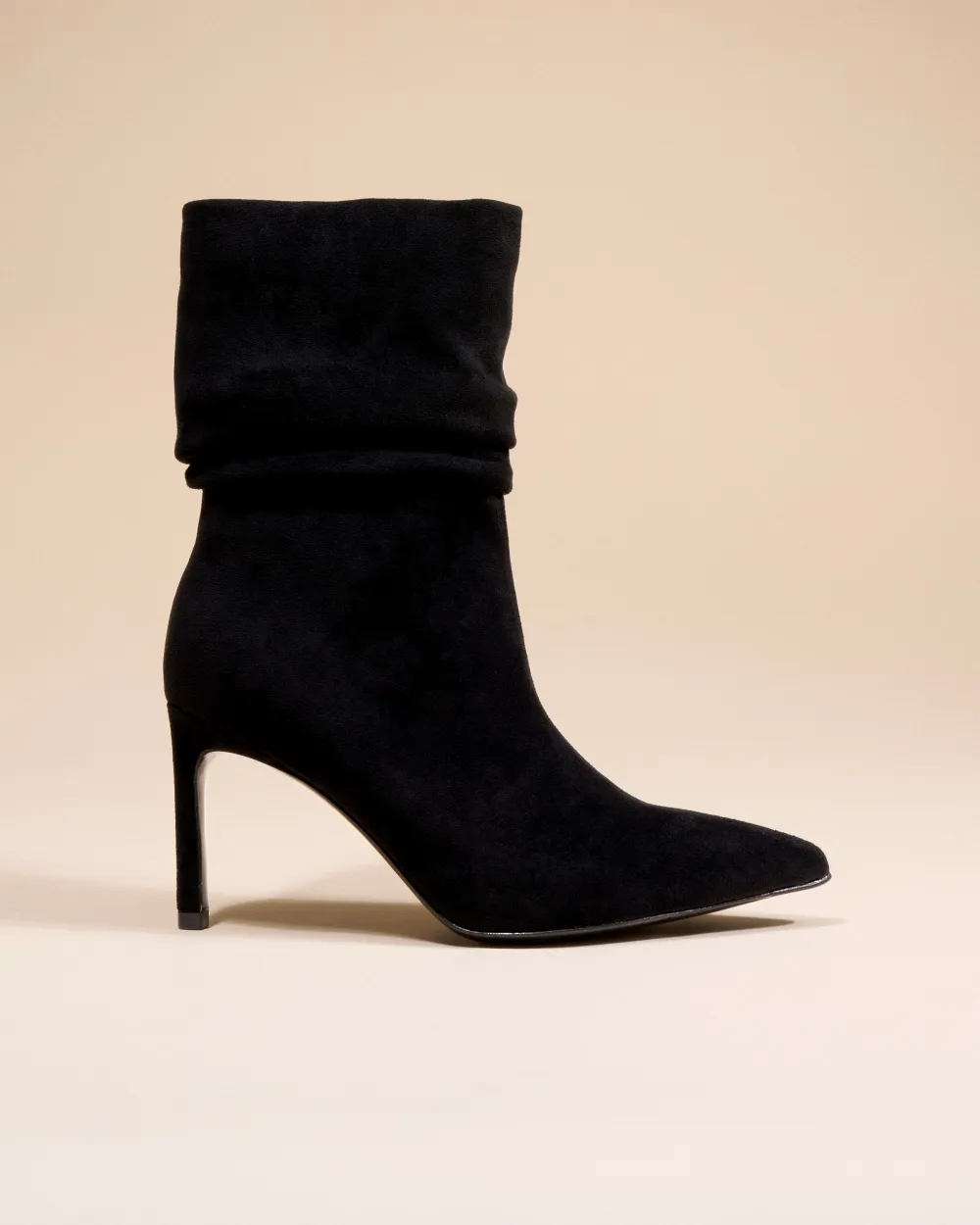 HIGH HEELED BOOTS WITH POINTED TOES ZAHA BLACK