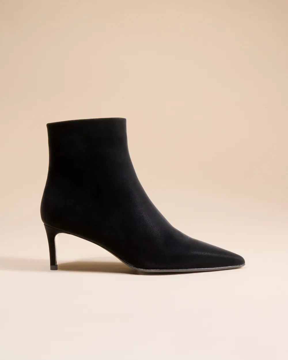 Ankle boots with heel and pointed toe Noura Low Black Mat