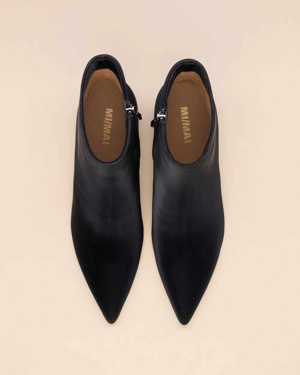 Ankle boots with heel and pointed toe Noura Low Black Mat