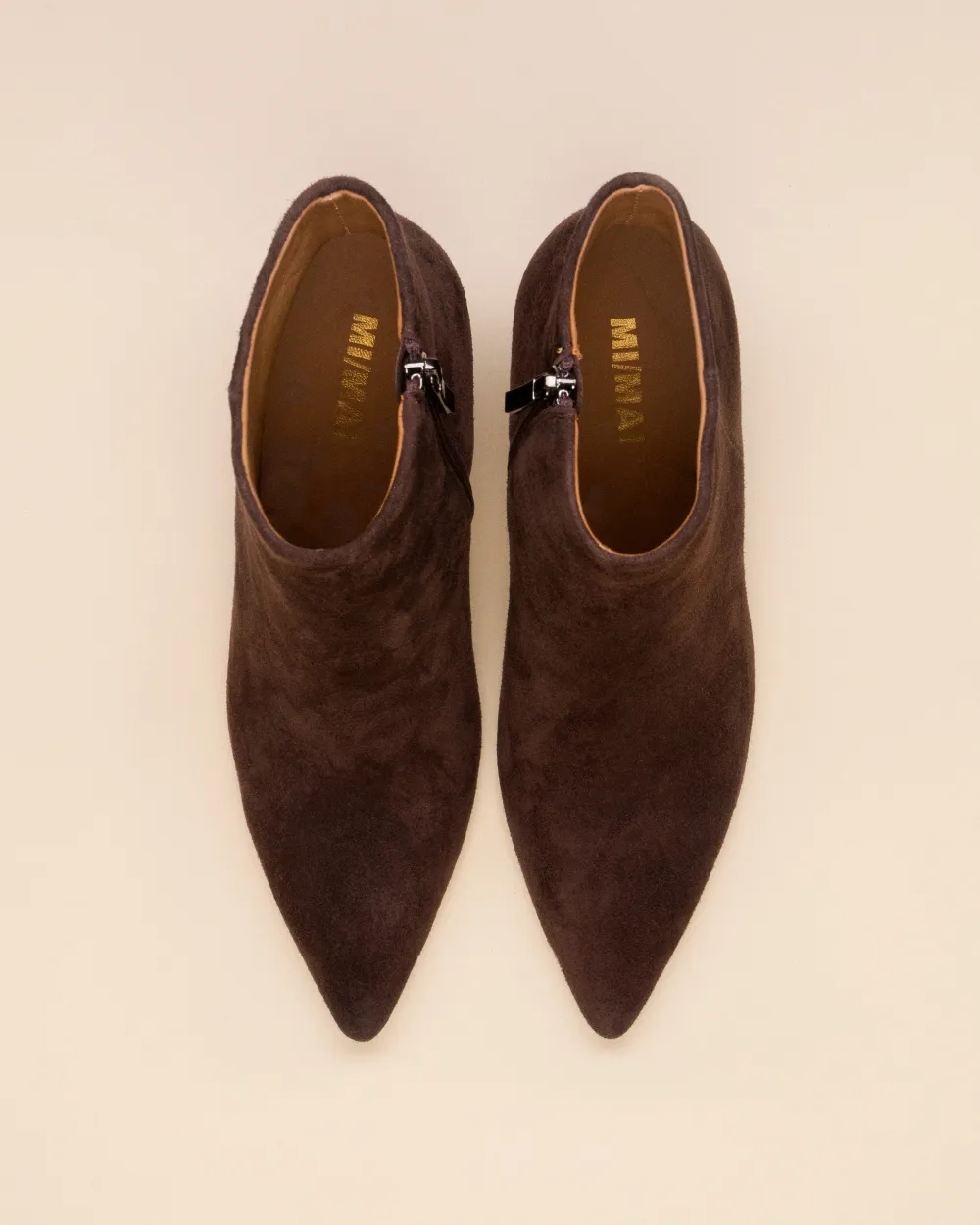 Ankle boots with heel and pointed toe Noura Chocolate Suede
