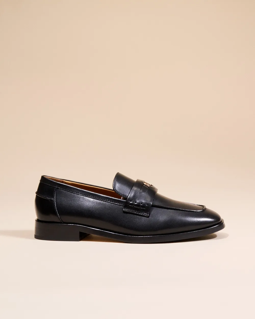 Black Loafers Luciano Penny Black