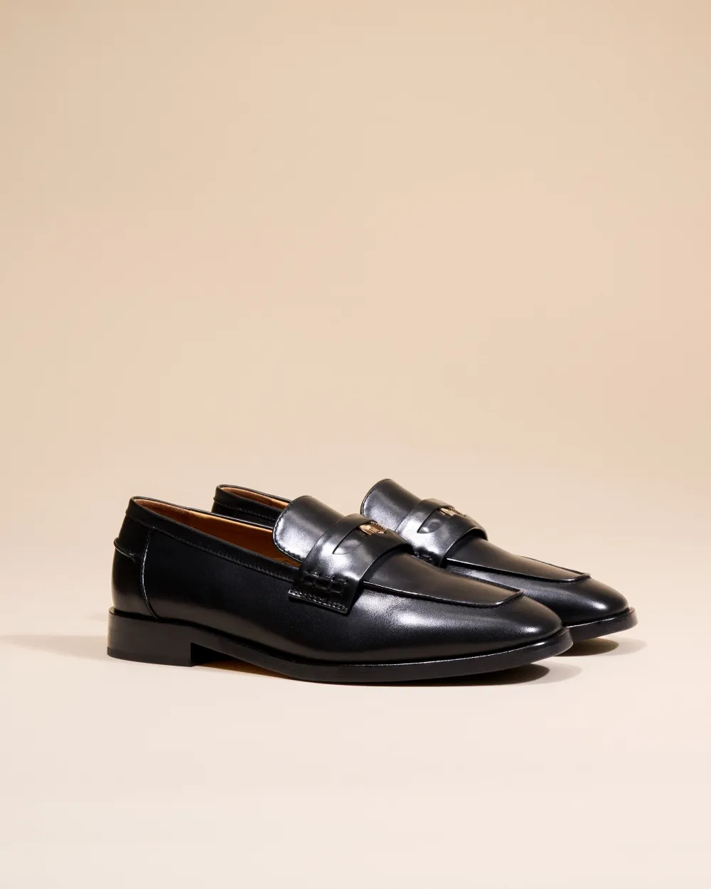 Black Loafers Luciano Penny Black