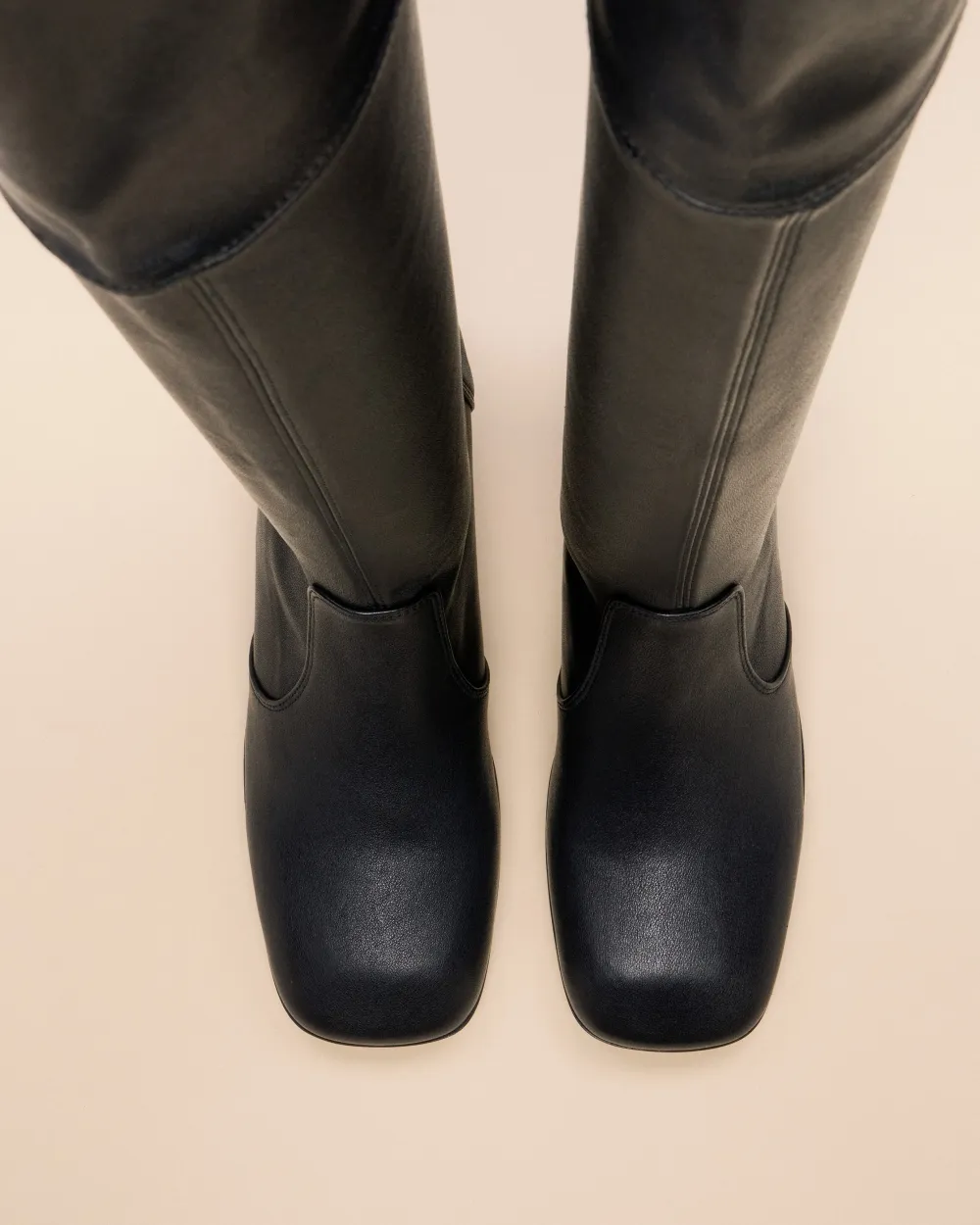 Low-heeled thigh boots Gae Low Black Lamb