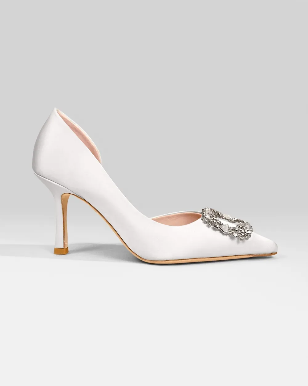 Pointy Pumps in white satin with rhinestones and crystal ornaments Astoria White Satin