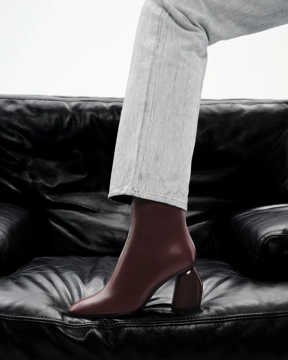 BURGUNDY BOOTS WITH SQUARE TOES AND HIGH HEELS RAMS BURGUNDY