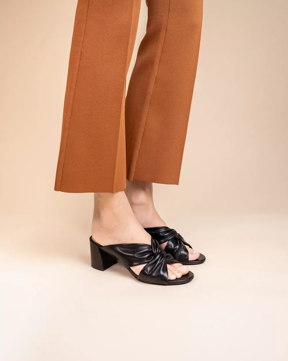 Daria Black Mules