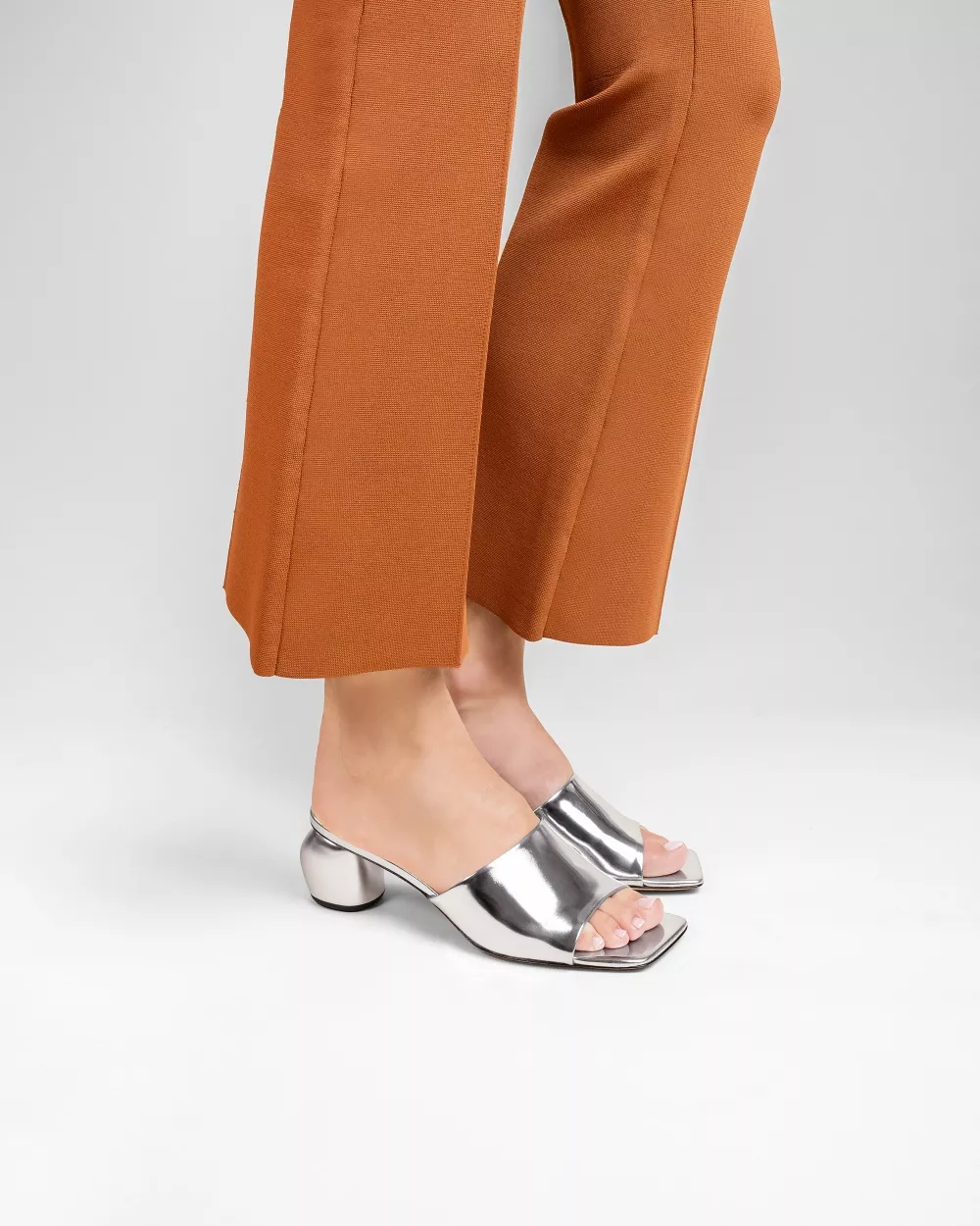 Leather mule with small heel Gemma Low Silver