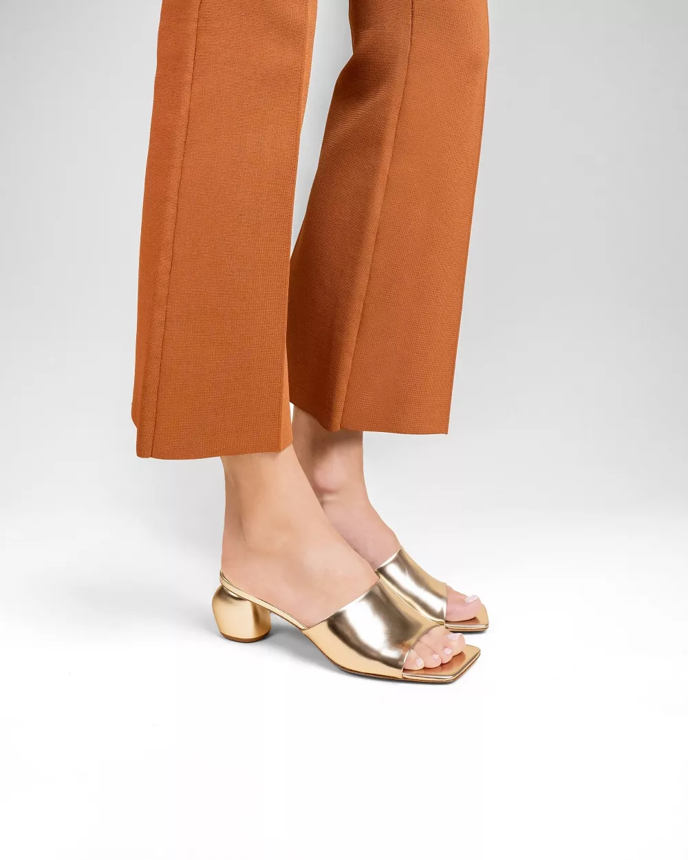 Leather mule with small heel Gemma Low Gold