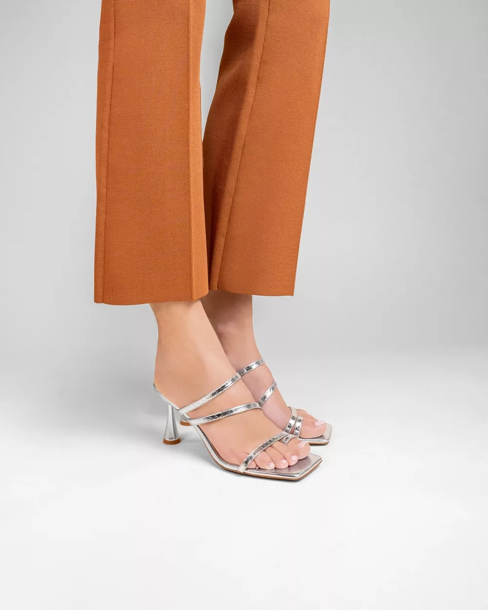Leather sandal with strap and square toe Sorento Silver Snake