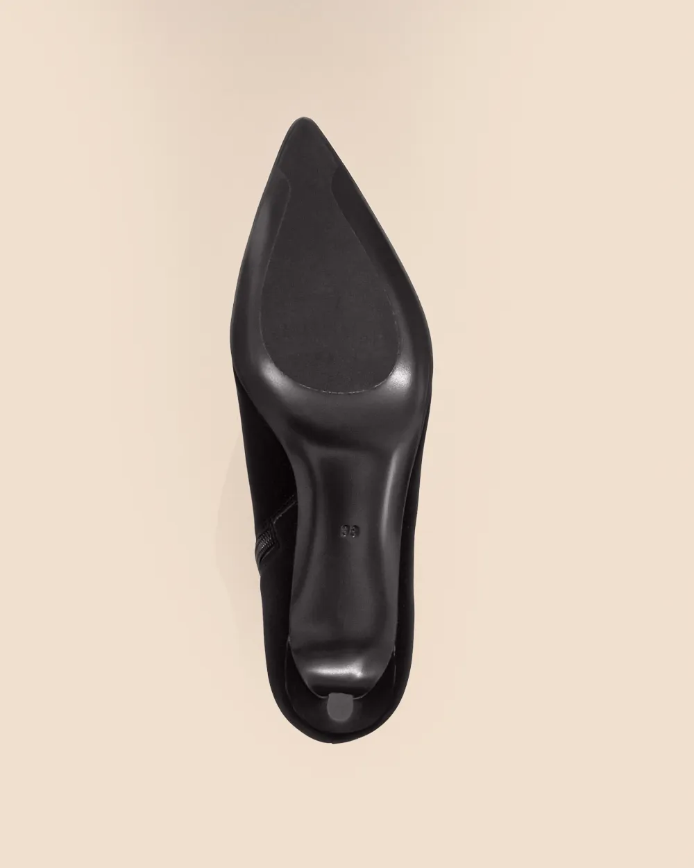 Ankle boots with heel and pointed toe Noura Low Black Mat