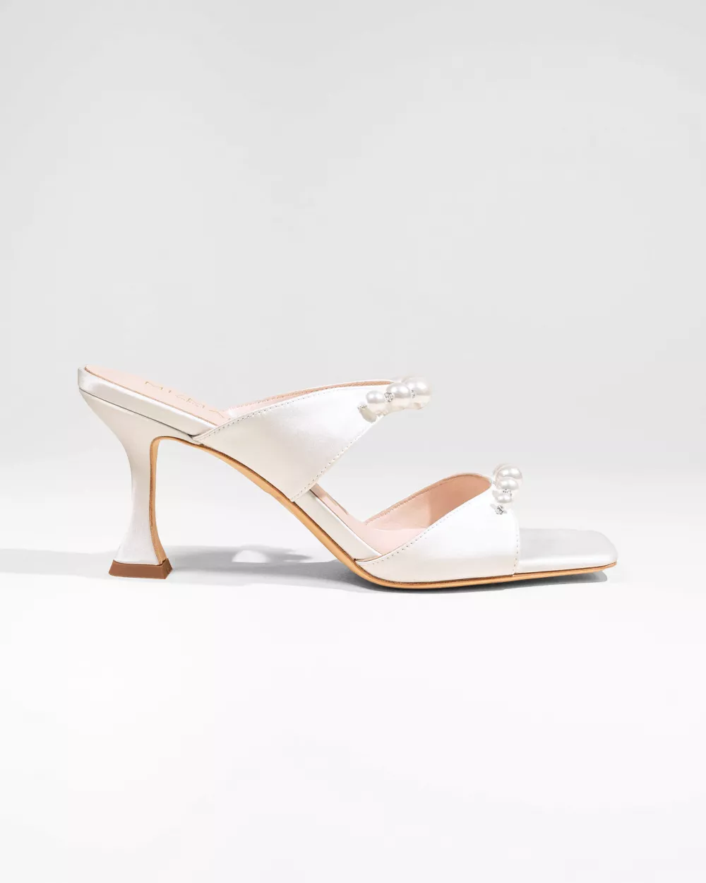 Raina Pearls White