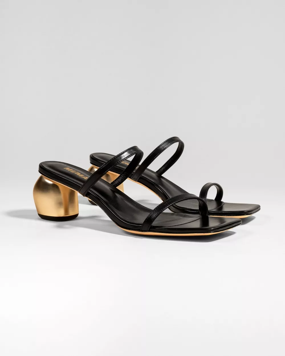 Sandale mule à petit talon doré et brides Tilda Low Black Gold